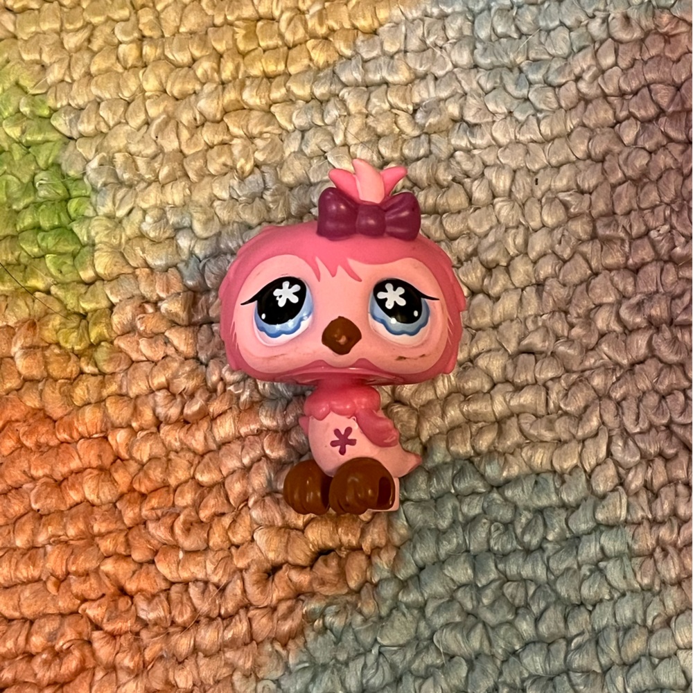 Littlest Pet Shop LPS Owl #496 G2 Pink Bow Blue Eyes Snowflake Hasbro